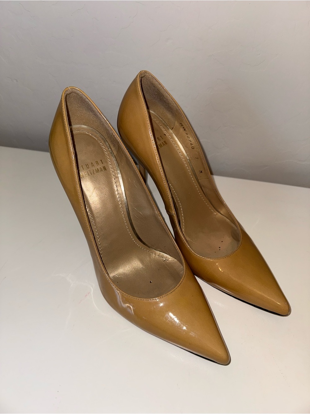 Stuart Weitzman Glossy Tan Pointed-Toe Pumps - Picture 2 of 6